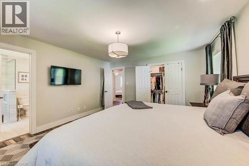 345 Old Stone Road, Waterloo, ON - Indoor Photo Showing Bedroom