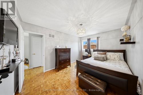 276 Lech Walesa Drive, Mississauga, ON - Indoor Photo Showing Bedroom