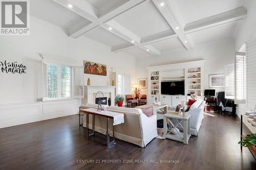 6195 Milburough Line, Burlington, ON - Indoor Photo Showing Living Room With Fireplace
