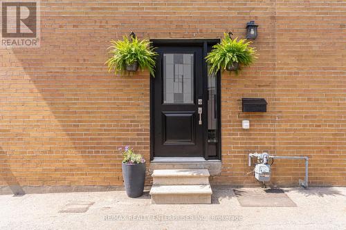 2347 Brookhurst Road, Mississauga, ON - Outdoor With Exterior