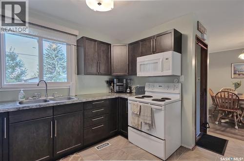 606 6Th Street W, Chaplin, SK - Indoor Photo Showing Kitchen With Double Sink