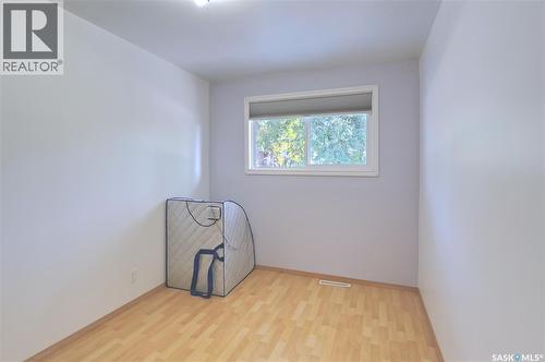 606 6Th Street W, Chaplin, SK - Indoor Photo Showing Other Room