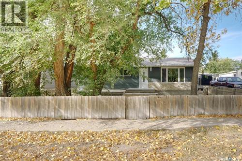 606 6Th Street W, Chaplin, SK - Outdoor