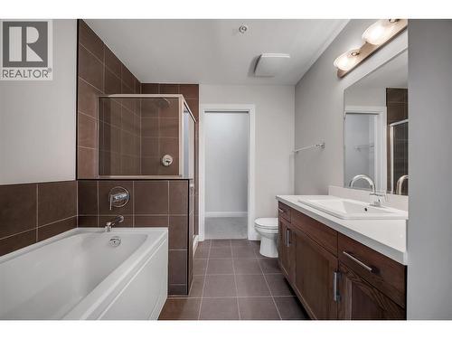 3229 Skyview Lane Unit# 306, West Kelowna, BC - Indoor Photo Showing Bathroom