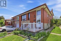 94 MUIRHEAD ROAD Toronto, ON M2J 3W4