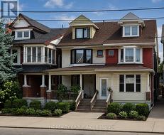653 BATHURST STREET Toronto, ON M5S 2R2
