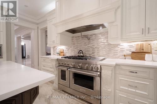 35 Normandale Crescent, Toronto, ON - Indoor Photo Showing Kitchen With Upgraded Kitchen
