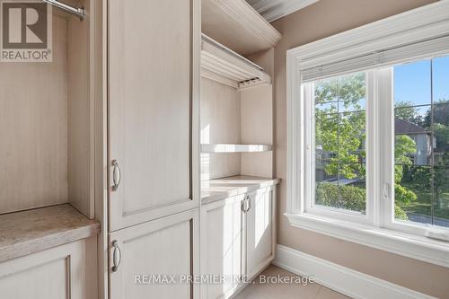 35 Normandale Crescent, Toronto, ON - Indoor Photo Showing Laundry Room