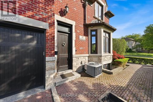 35 Normandale Crescent, Toronto, ON - Outdoor