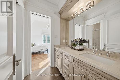 35 Normandale Crescent, Toronto, ON - Indoor Photo Showing Bathroom