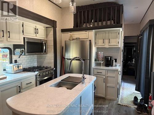 4 Dogwood Street, Otonabee-South Monaghan, ON - Indoor Photo Showing Kitchen With Upgraded Kitchen