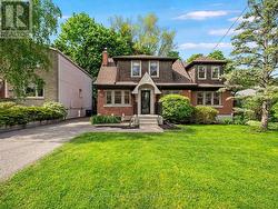 54 OAKFIELD DRIVE Toronto, ON M8Y 1N8