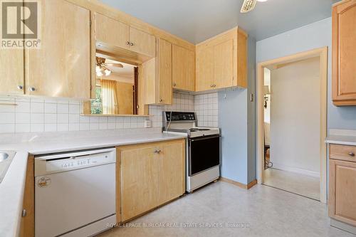337 St. Paul Street, Burlington, ON - Indoor Photo Showing Kitchen