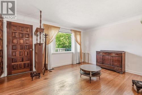 337 St. Paul Street, Burlington, ON - Indoor