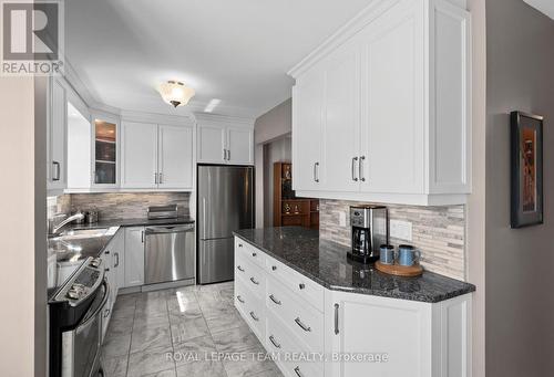 3322 Southgate Road, Ottawa, ON - Indoor Photo Showing Kitchen