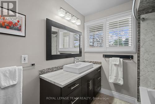 3322 Southgate Road, Ottawa, ON - Indoor Photo Showing Bathroom