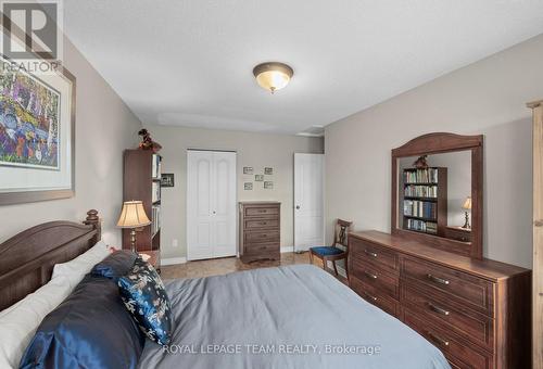 3322 Southgate Road, Ottawa, ON - Indoor Photo Showing Bedroom