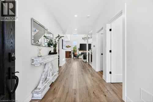 4286 Victoria Avenue, Vineland Station, ON - Indoor Photo Showing Other Room