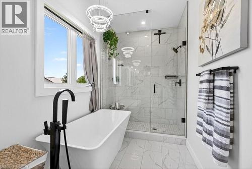 4286 Victoria Avenue, Vineland Station, ON - Indoor Photo Showing Bathroom