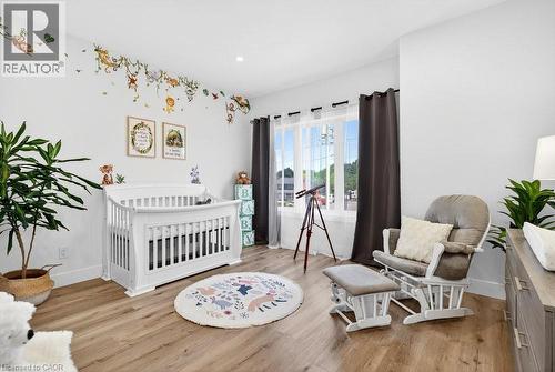 4286 Victoria Avenue, Vineland Station, ON - Indoor Photo Showing Bedroom
