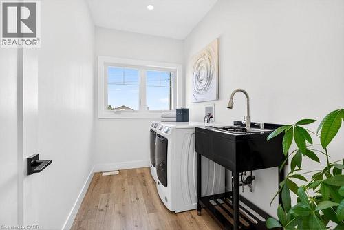 4286 Victoria Avenue, Vineland Station, ON - Indoor Photo Showing Laundry Room