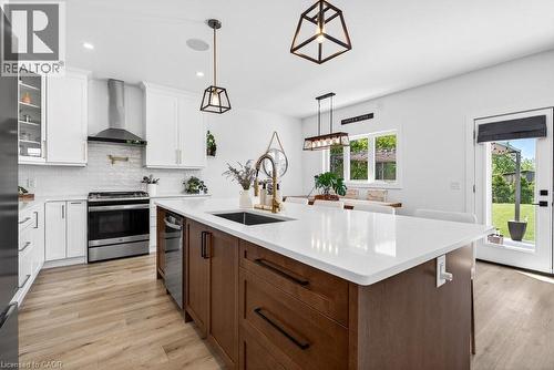 4286 Victoria Avenue, Vineland Station, ON - Indoor Photo Showing Kitchen With Upgraded Kitchen
