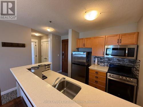 353 - 156 Jozo Weider Boulevard, Blue Mountains, ON - Indoor Photo Showing Kitchen