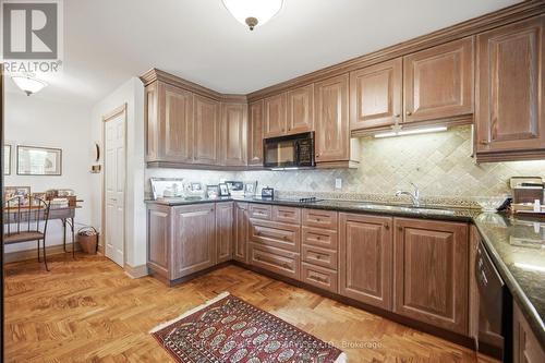 Ph403 - 30 Anglesey Boulevard, Toronto, ON - Indoor Photo Showing Kitchen With Double Sink