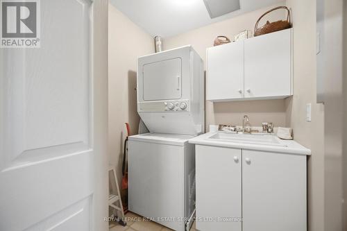 Ph403 - 30 Anglesey Boulevard, Toronto, ON - Indoor Photo Showing Laundry Room