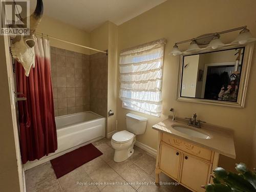 Main Floor Washroom off Mudroom & Kitchen - 2435 Elm Tree Road, Kawartha Lakes (Fenelon), ON 