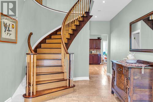 Hall Entry - 2435 Elm Tree Road, Kawartha Lakes (Fenelon), ON 