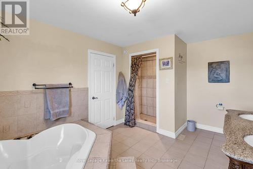 Primary ensuite walk-in shower - 2435 Elm Tree Road, Kawartha Lakes (Fenelon), ON 