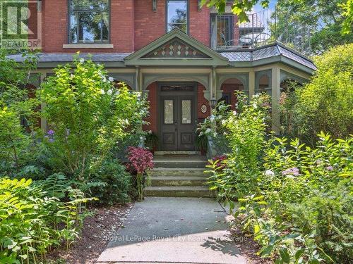 80 London Road W, Guelph (Exhibition Park), ON - Outdoor