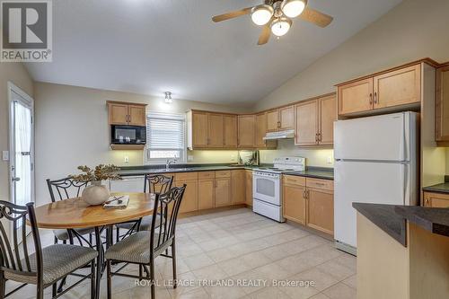 19 ORIOLE LANE, ST. THOMAS - KITCHEN - 19 Oriole Lane, St. Thomas, ON - Indoor Photo Showing Kitchen