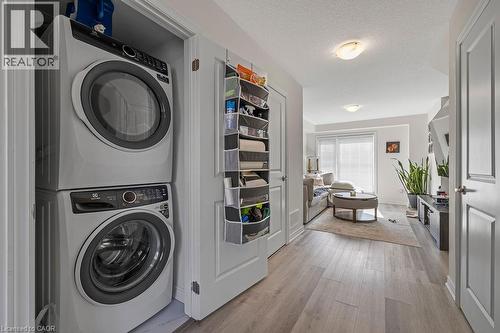 40 Radison Lane, Hamilton, ON - Indoor Photo Showing Laundry Room