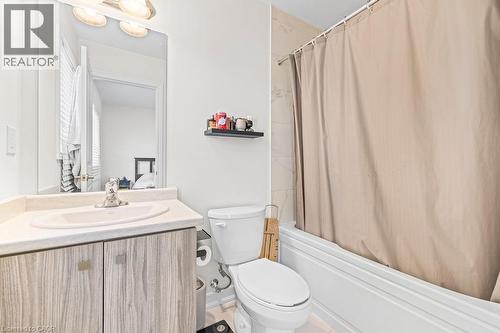 40 Radison Lane, Hamilton, ON - Indoor Photo Showing Bathroom