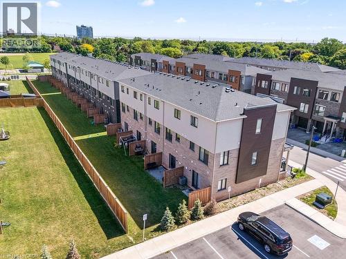 40 Radison Lane, Hamilton, ON - Outdoor