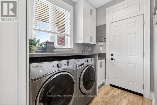 2470 Applewood Drive, Oakville, ON - Indoor Photo Showing Laundry Room