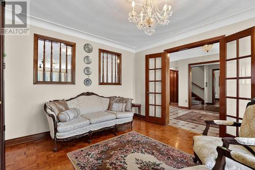36 Chancery Circle, St. Catharines (Vine/Linwell), ON - Indoor Photo Showing Living Room