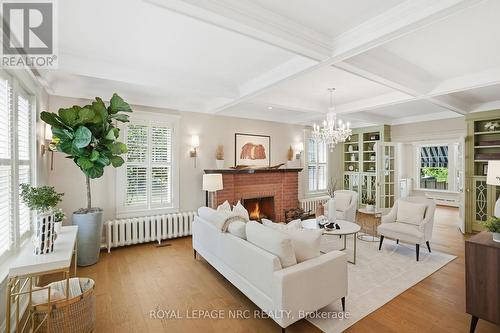 50 Hillcrest Avenue, St. Catharines (Old Glenridge), ON - Indoor Photo Showing Living Room