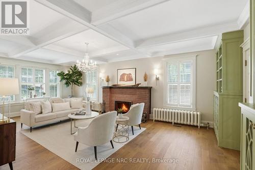 50 Hillcrest Avenue, St. Catharines (Old Glenridge), ON - Indoor Photo Showing Living Room With Fireplace