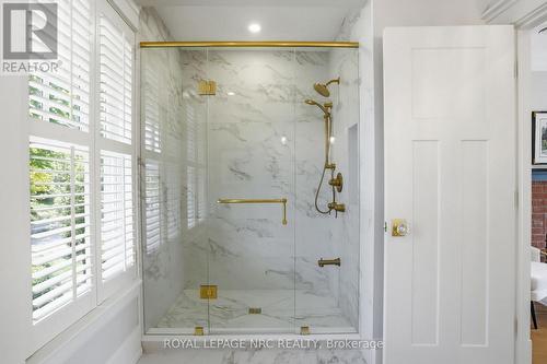 50 Hillcrest Avenue, St. Catharines (Old Glenridge), ON - Indoor Photo Showing Bathroom