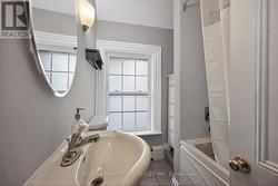 4 piece bathroom - 