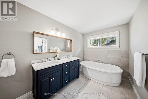 254 Main Street S, Halton Hills, ON - Indoor Photo Showing Bathroom