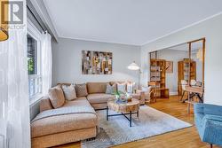 210 BICKNELL AVENUE Toronto, ON M6M 4G9