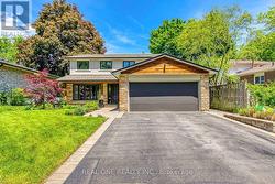 165 ARICHAT ROAD  Oakville, ON L6J 5N5