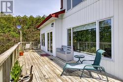 Expansive deck - 