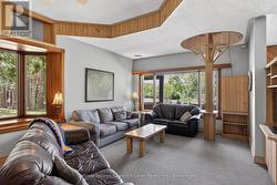 Bay window - 
