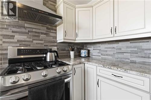 Stainless steel gas range with a coordinating range hood - 134 Queensway Drive, Brantford, ON 