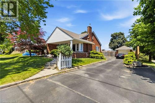 134 QUEENSWAY Drive  Brantford, ON N3R 4X3